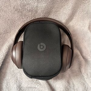 Beats Studio Pro Studio Bluetooth Wireless Headphones— deep brown